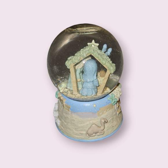 Precious Moments Nativity Musical Waterball Snowglobe O Little Town of Bethlehem - Picture 4 of 12